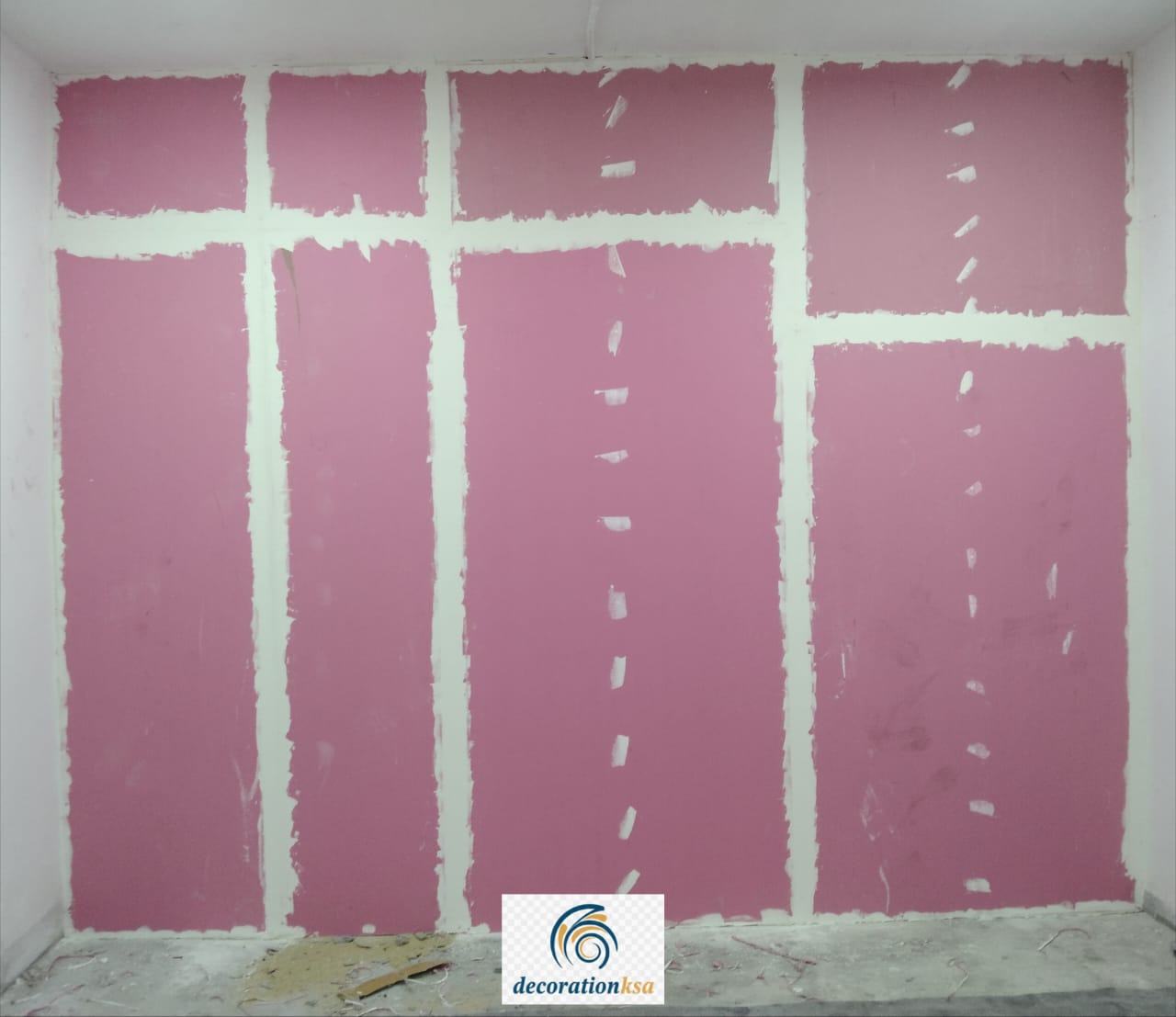 صورة مقربة لنسيج فوم هرمي عازل للصوت