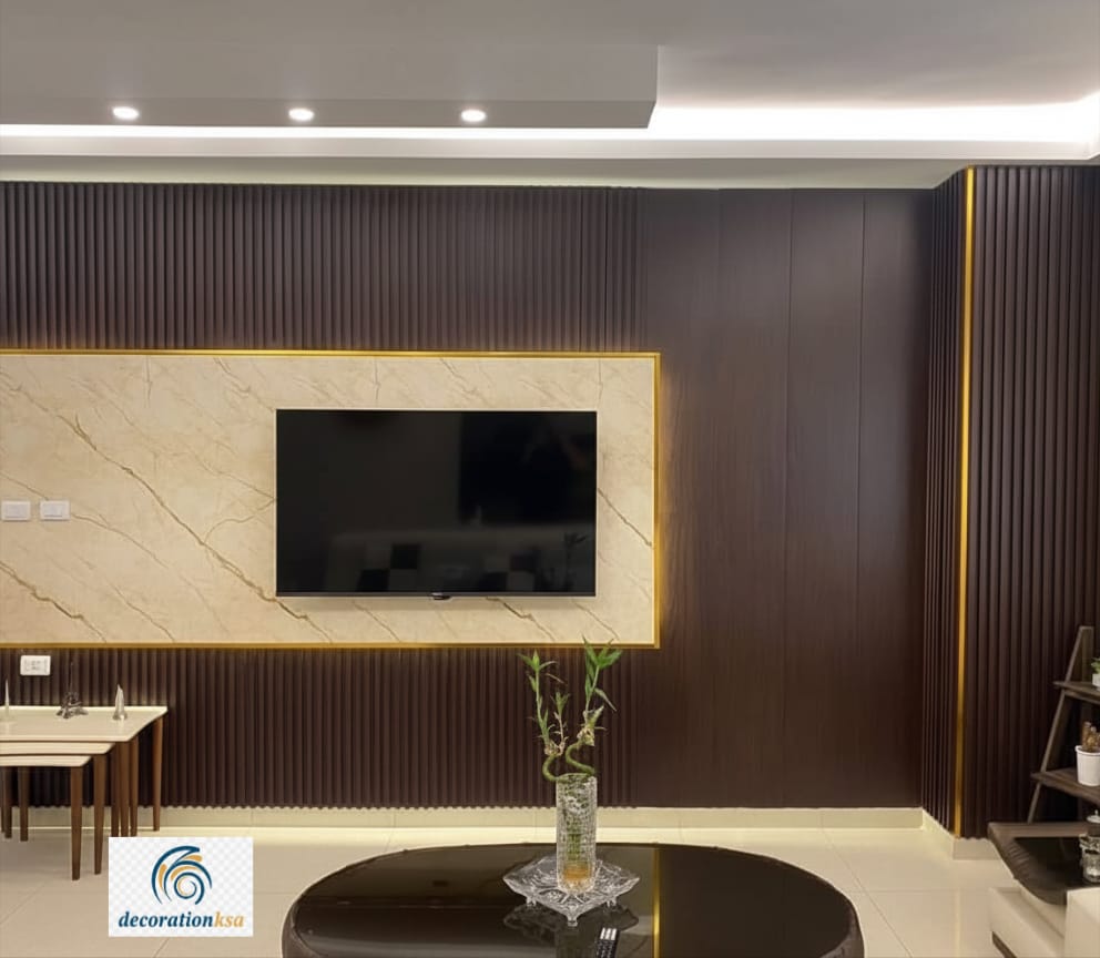 ديكور تلفزيون مودرن بدمج بديل الخشب والرخام